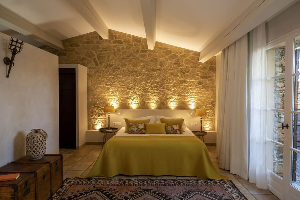 Junior Suite with terrace | Premium bedding, minibar, in-room safe, desk