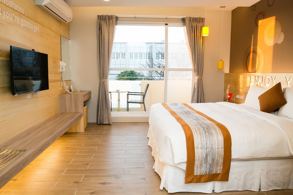 Standard Double Room, 1 King Bed, Balcony | Blackout drapes, soundproofing, free WiFi, bed sheets
