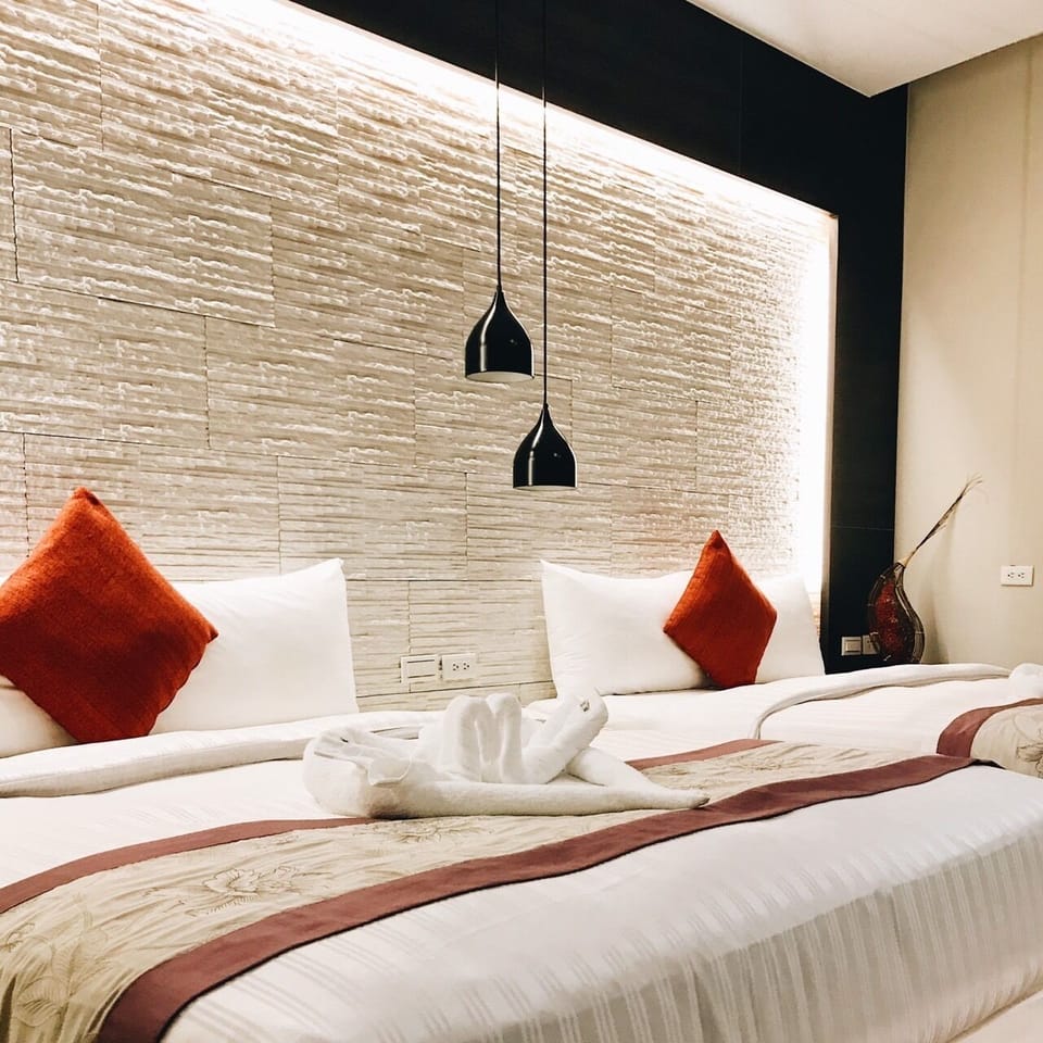 Economy Twin Room | Blackout drapes, soundproofing, free WiFi, bed sheets