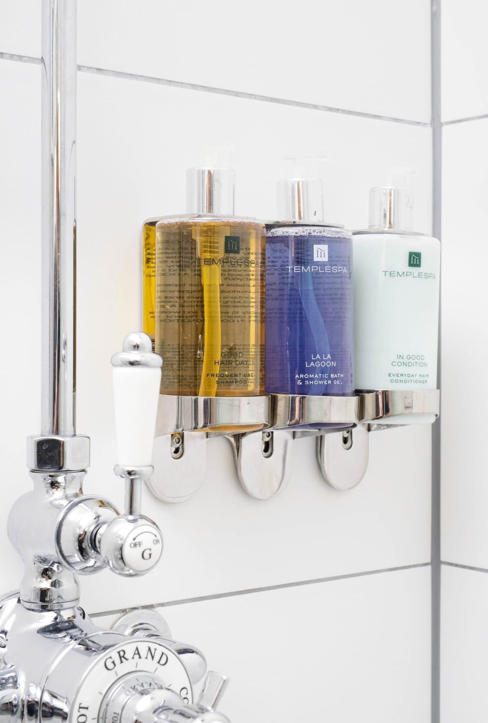 Double Room, Ensuite, Garden View (Large,Brooklands) | Bathroom | Rainfall showerhead, designer toiletries, hair dryer, towels