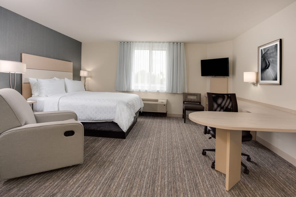 In-room safe, individually furnished, desk, laptop workspace