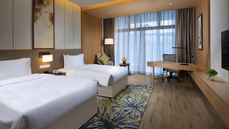 1 bedroom, premium bedding, down comforters, minibar