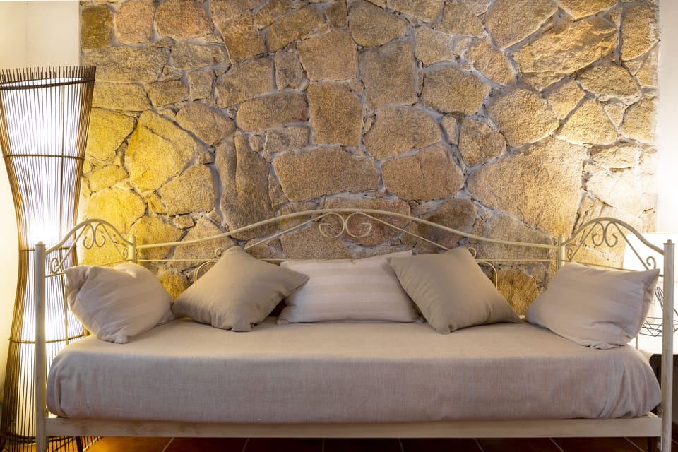 Romantic Cottage, 1 King Bed with Sofa bed, Kitchen, Sea View | Living area