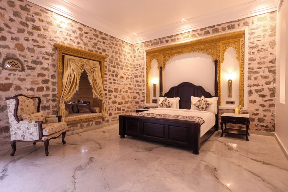 Heritage Darbar Suite with Bathtub & Mountain View | Premium bedding, desk, soundproofing, individually decorated