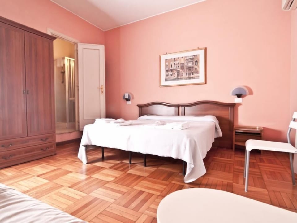 In-room safe, desk, iron/ironing board (on request)