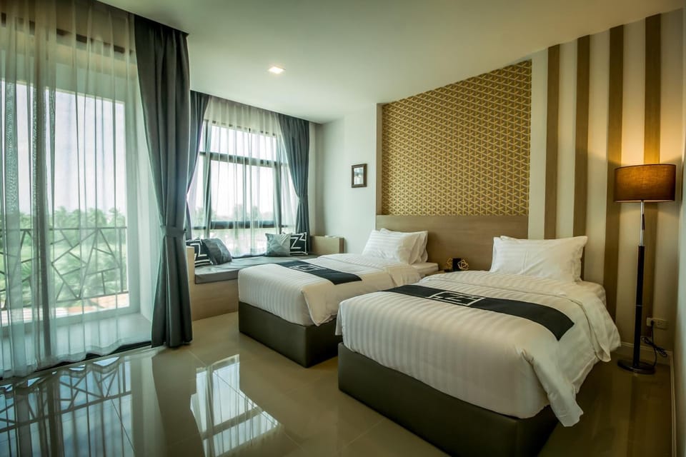 In-room safe, desk, free WiFi, bed sheets