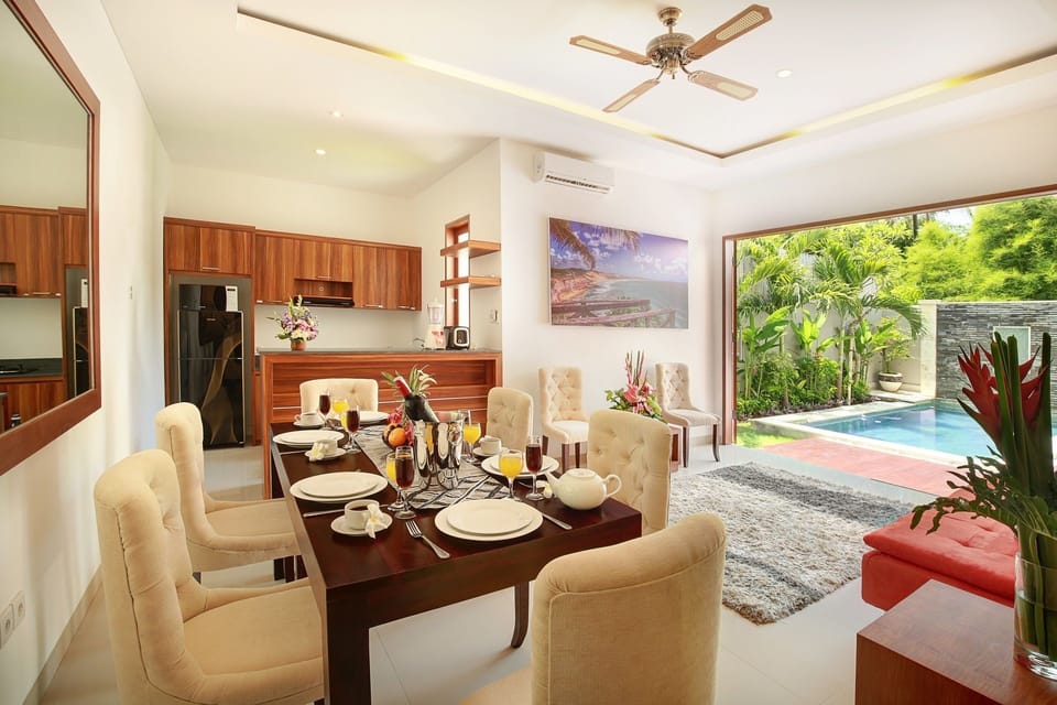 Villa, 2 Bedrooms | In-room dining