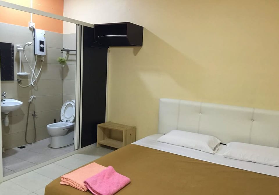 Iron/ironing board, free WiFi
