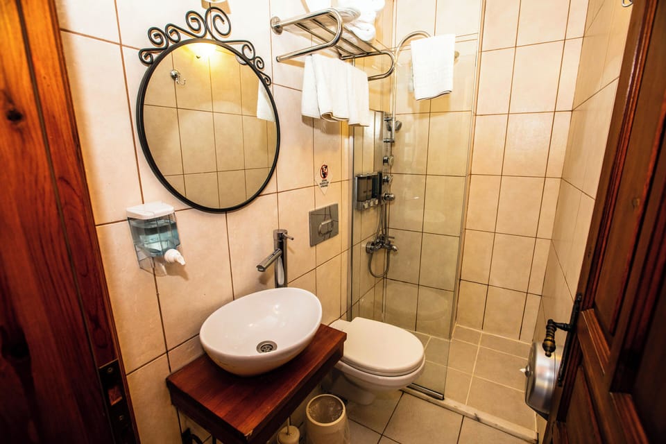 Deluxe Double Room, 1 Double Bed, Garden View, Garden Area | Bathroom | Shower, free toiletries, hair dryer, bathrobes