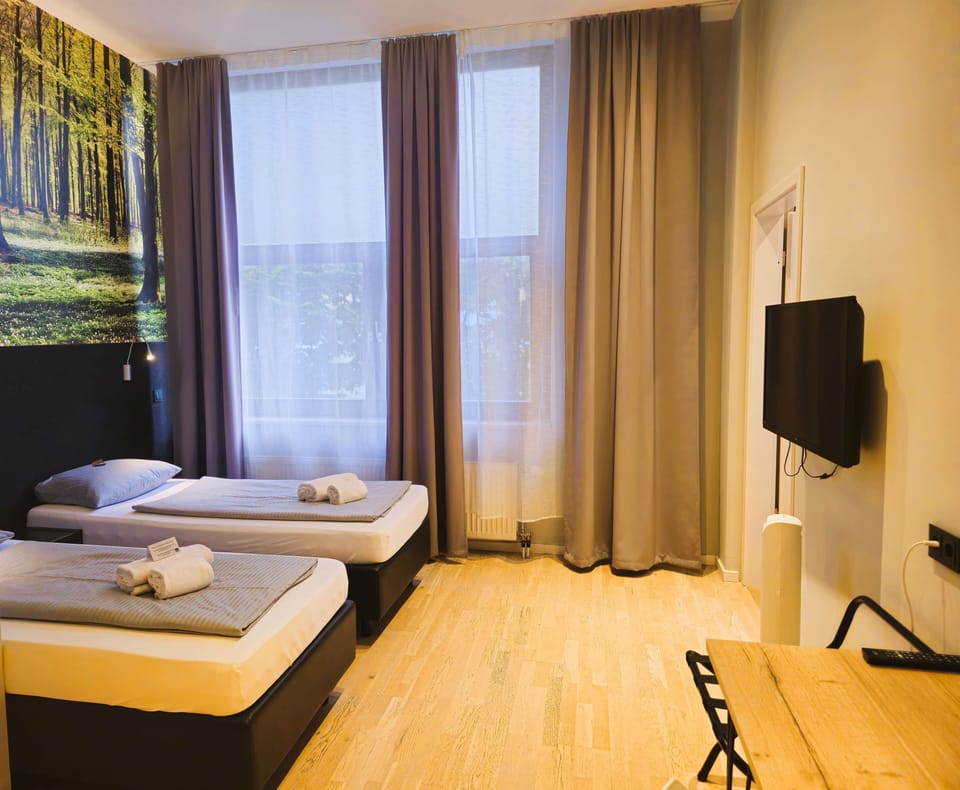 Superior Room | Minibar, desk, soundproofing, iron/ironing board