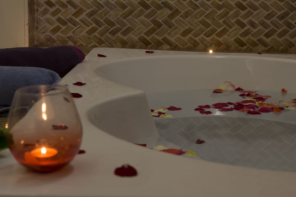 Turkish bath, 3 treatment rooms, massages