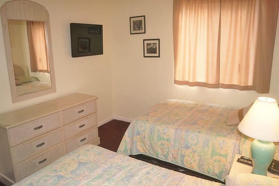 Condo, 2 Bedrooms | 2 bedrooms, iron/ironing board, free WiFi
