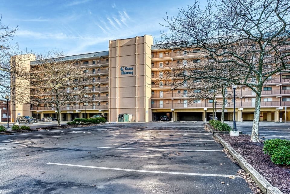 Condo, 2 Bedrooms | Exterior