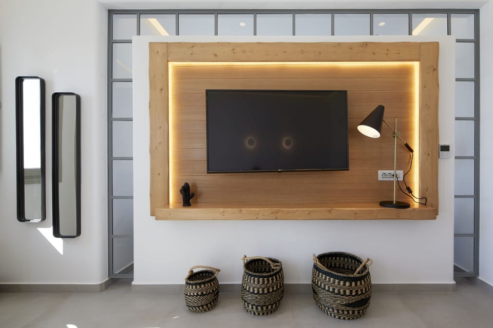 Premium Suite (Private Heated Pool) | Frette Italian sheets, premium bedding, minibar, in-room safe