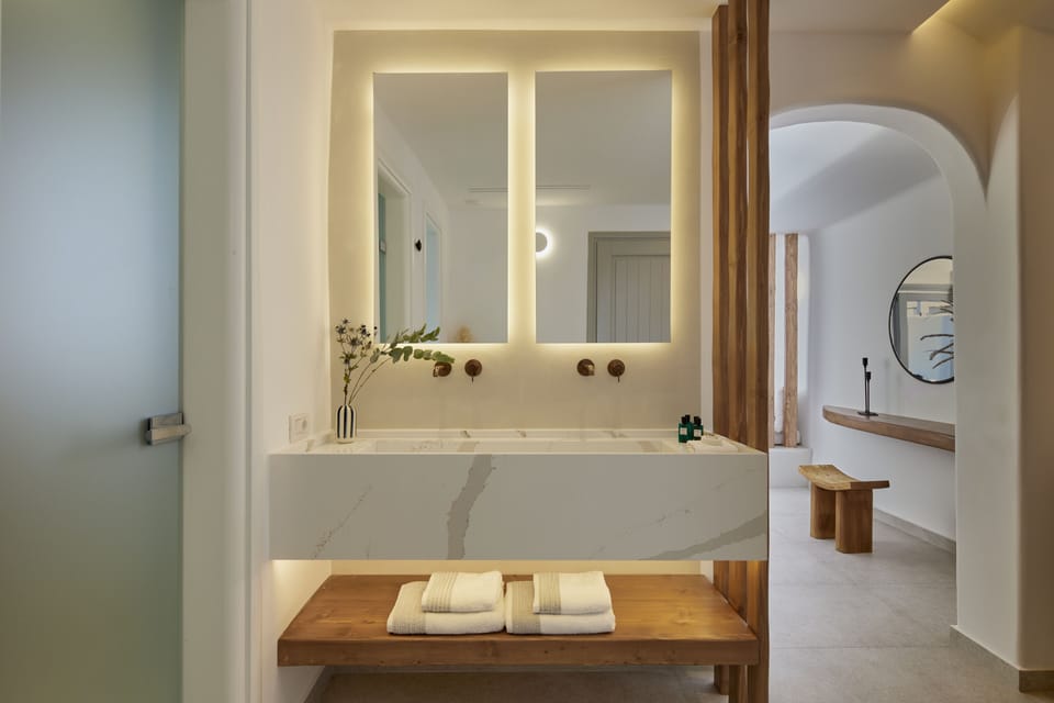 Signature Suite with Absolute-Infinity Heated Private Pool | Bathroom | Shower, hydromassage showerhead, designer toiletries, hair dryer