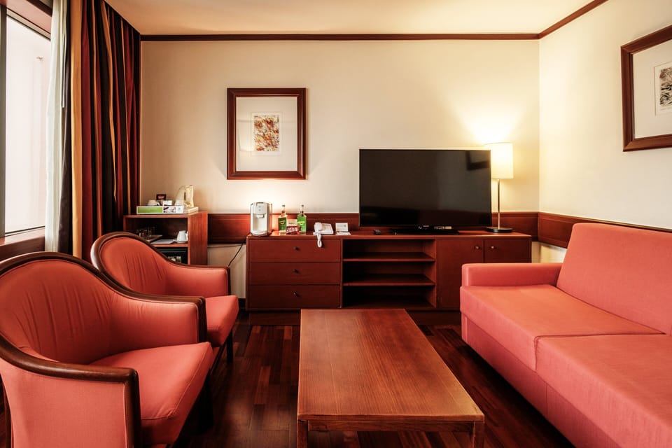 Suite, 1 Bedroom | Hypo-allergenic bedding, Select Comfort beds, minibar, in-room safe