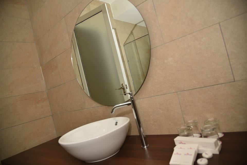 Casa Suite | Bathroom sink