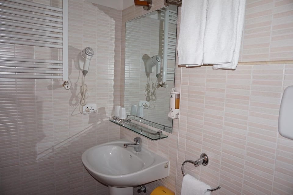 Hair dryer, towels