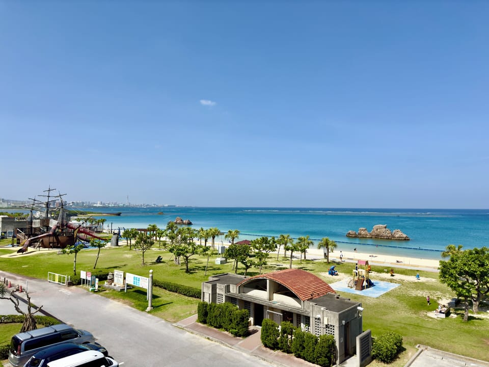 Superior Condo, Ocean View, Beachfront | Soundproofing, WiFi (free), individually decorated