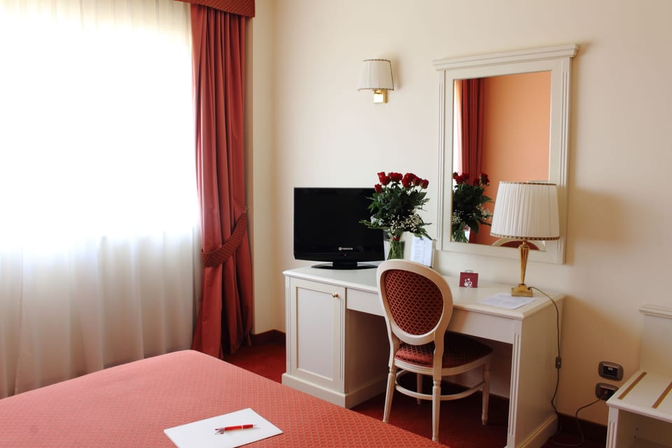 Minibar, in-room safe, desk, blackout drapes