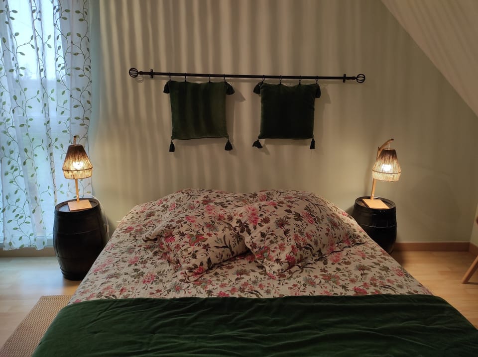 Classic Suite, Courtyard View (Ambroisie) | Premium bedding, individually decorated, laptop workspace