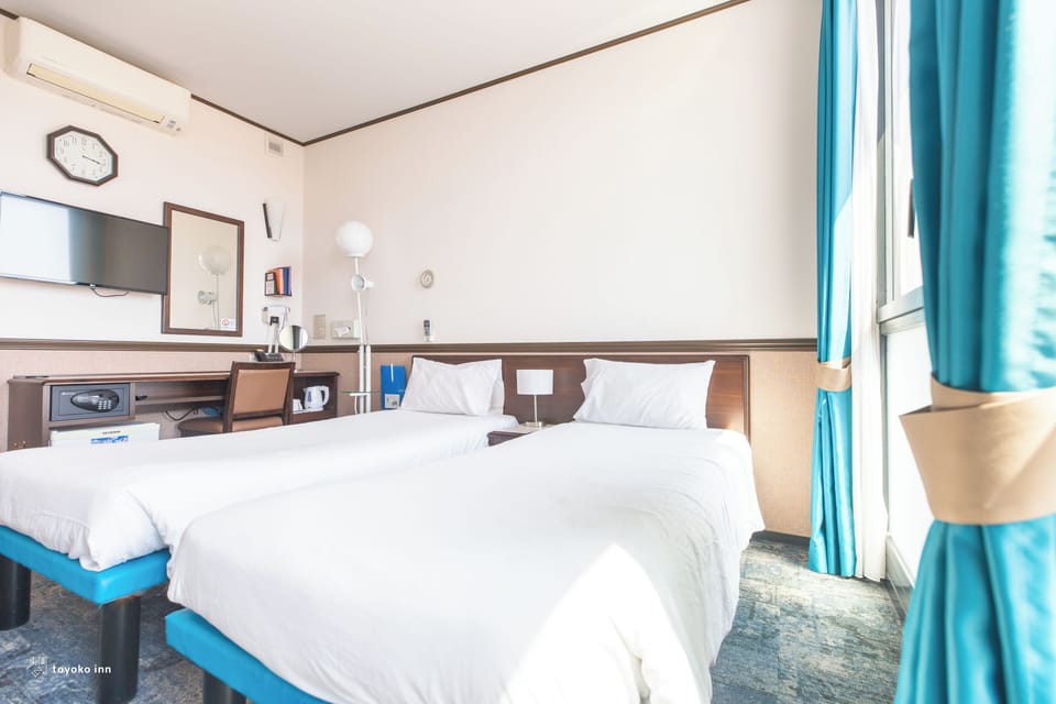 Economy Twin Room | In-room safe, desk, blackout drapes, soundproofing