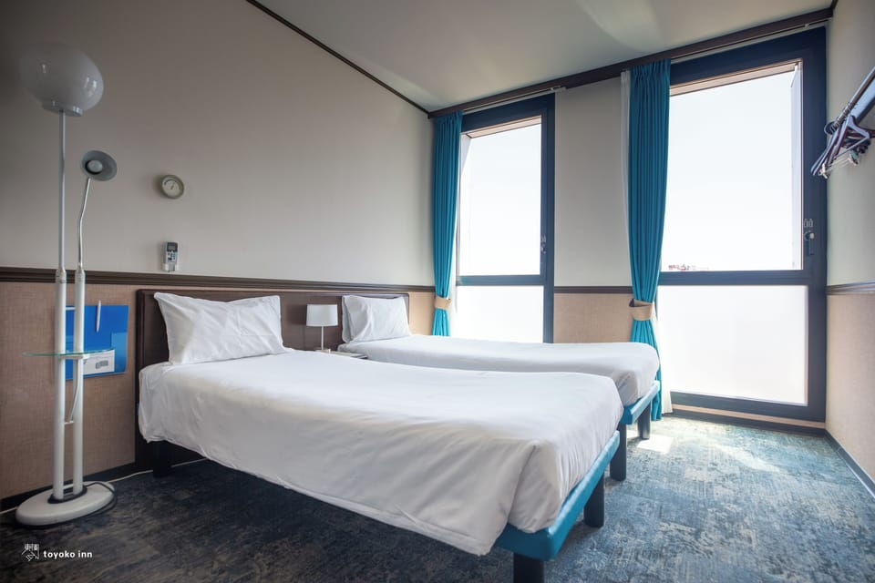 Economy Twin Room | In-room safe, desk, blackout drapes, soundproofing