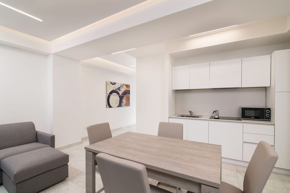 Family Suite | Private kitchen | Electric kettle