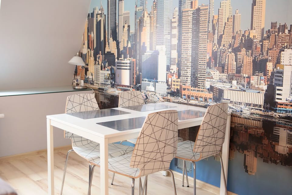 City Studio Suite | In-room dining