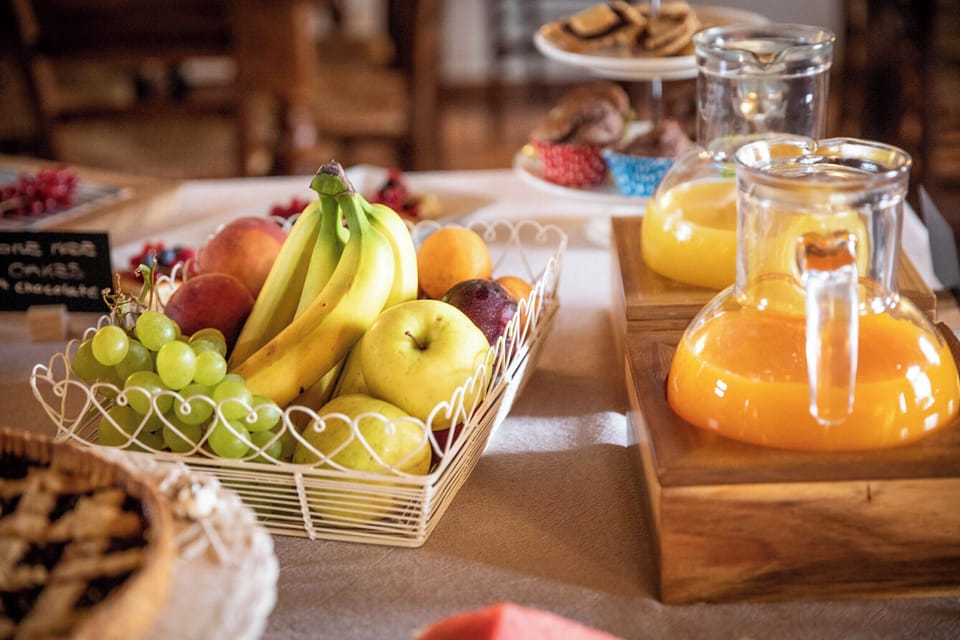 Daily buffet breakfast for a fee