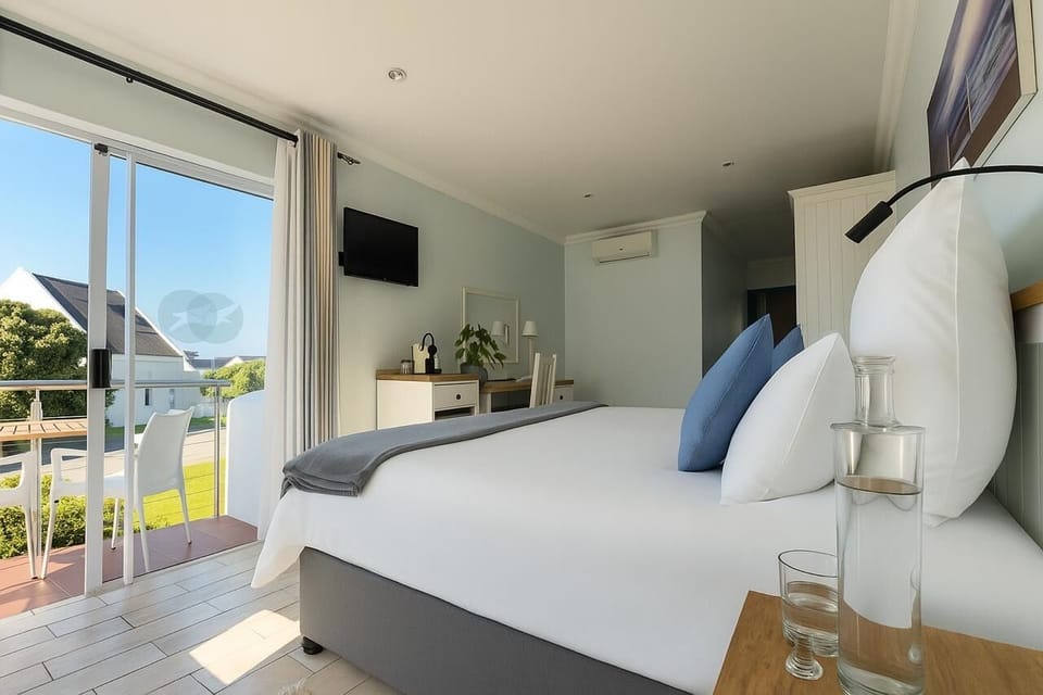 Deluxe Double Room | Egyptian cotton sheets, premium bedding, minibar, in-room safe