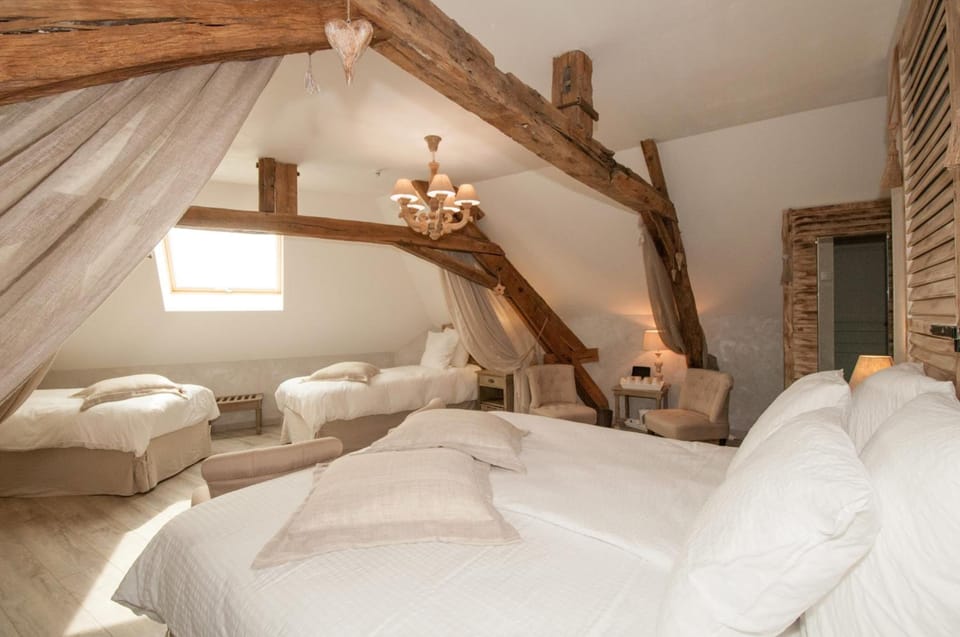 Premium bedding, soundproofing, cribs (free), WiFi (free)