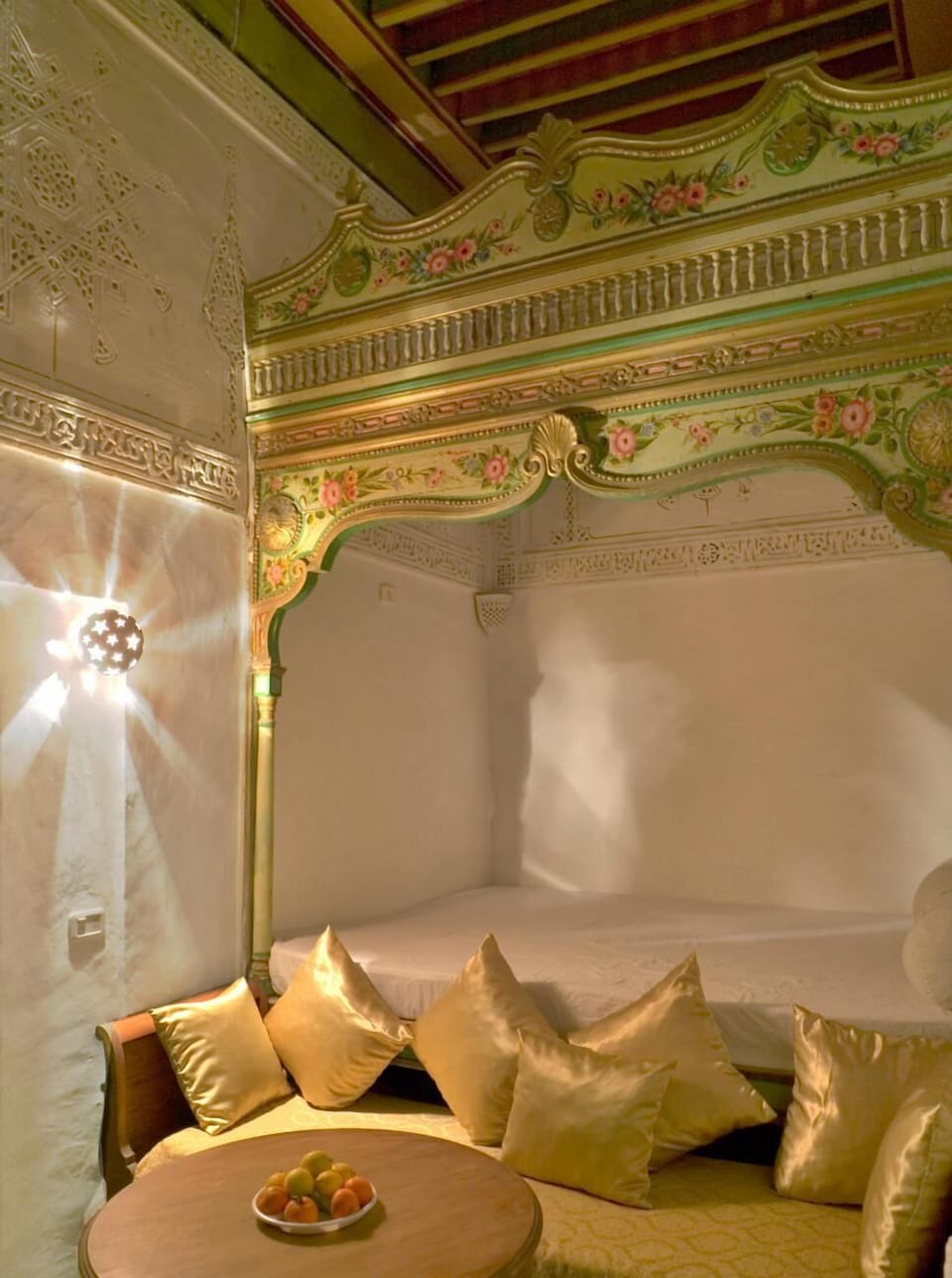 Premium bedding, individually decorated, desk, laptop workspace