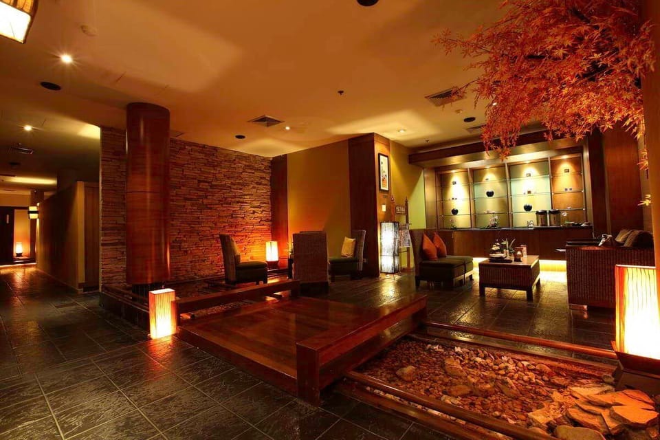 Deep-tissue massages, Thai massages