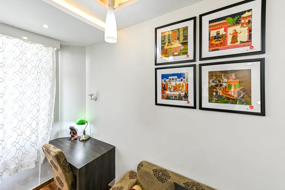 Room | 1 bedroom, minibar, in-room safe, desk