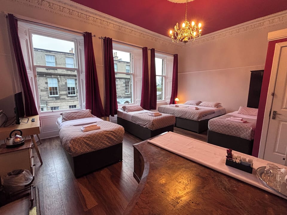 Classic Room | Iron/ironing board, free WiFi, bed sheets