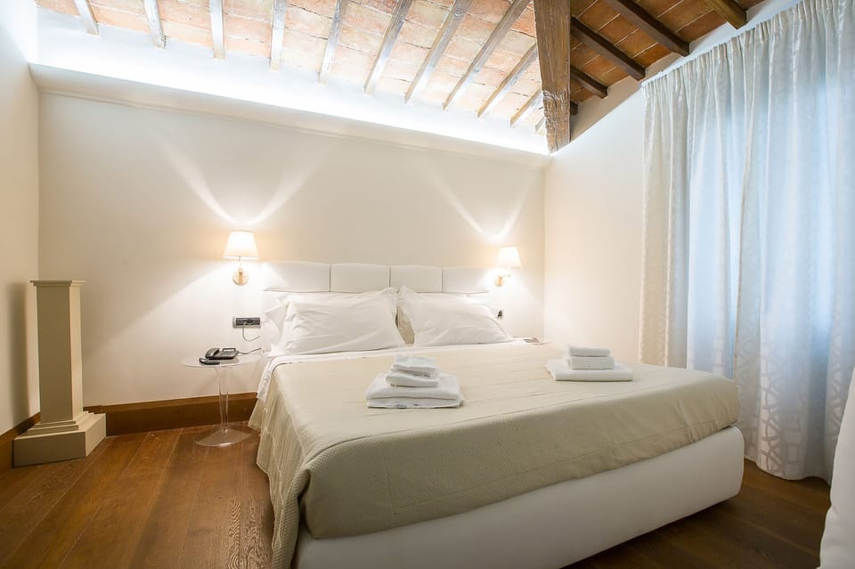 Junior Suite | Frette Italian sheets, premium bedding, memory foam beds, minibar