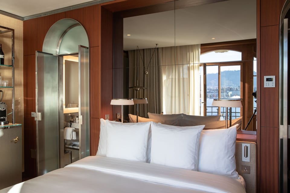 Room, Lake View | Hypo-allergenic bedding, minibar, in-room safe, blackout drapes