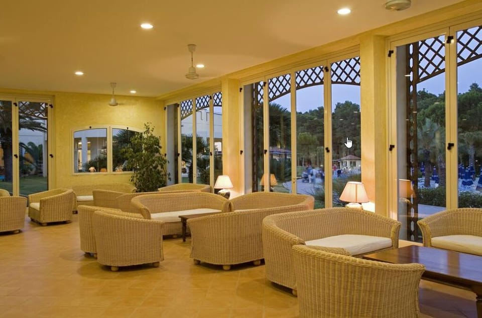 Minibar, in-room safe, desk, cribs/infant beds