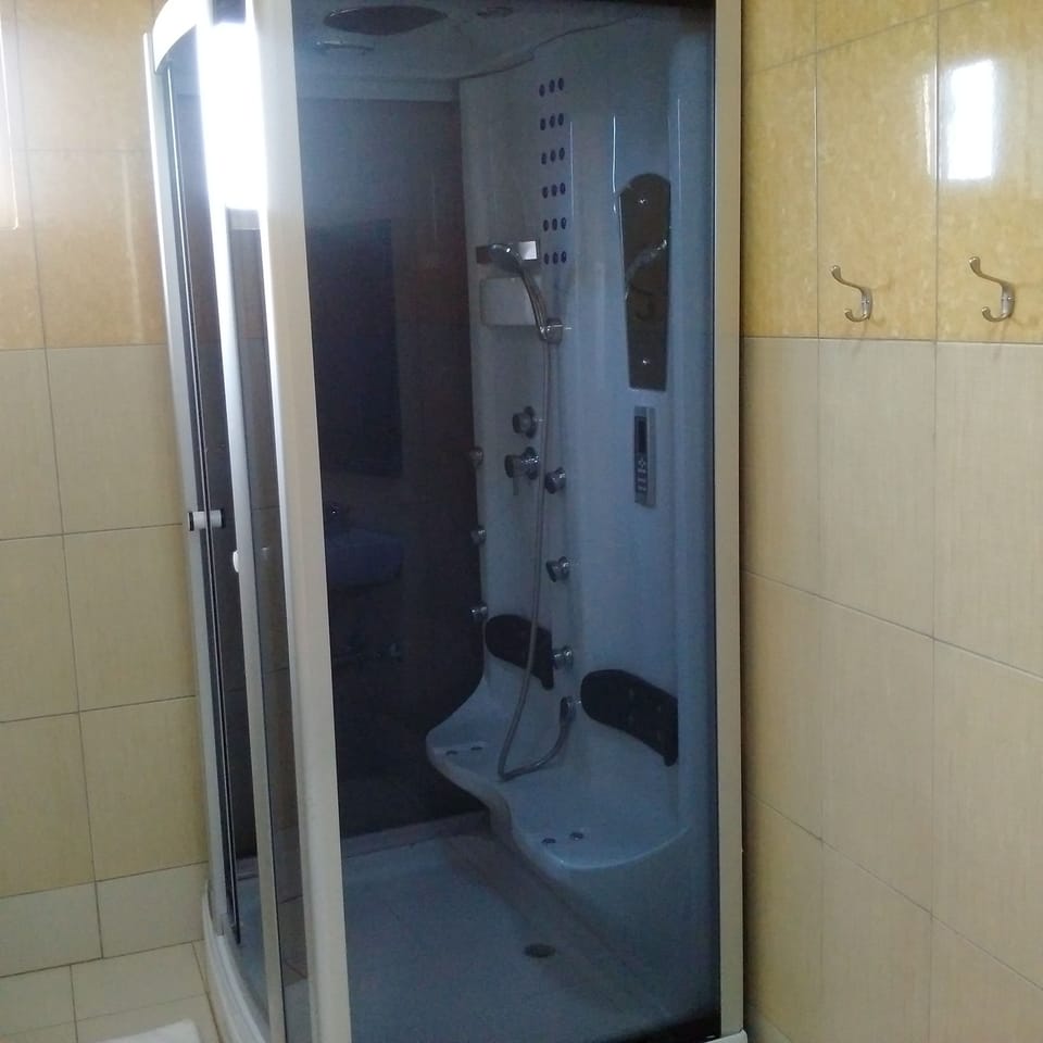 Hursey Resort Hotel Hotel in Uganda