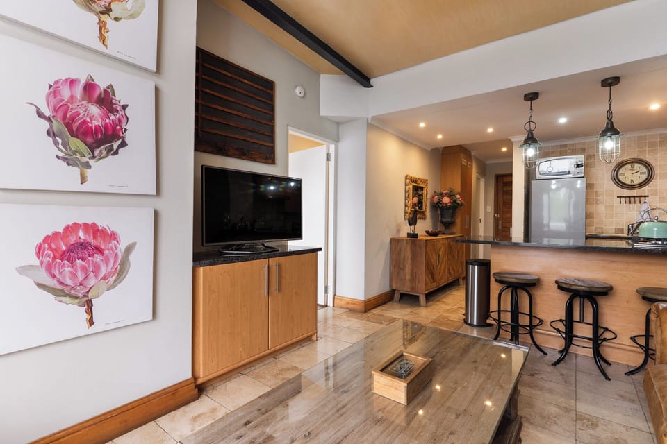 Luxury Apartment, 2 Bedrooms | Living area | 40-inch flat-screen TV with satellite channels, plasma TV, Netflix