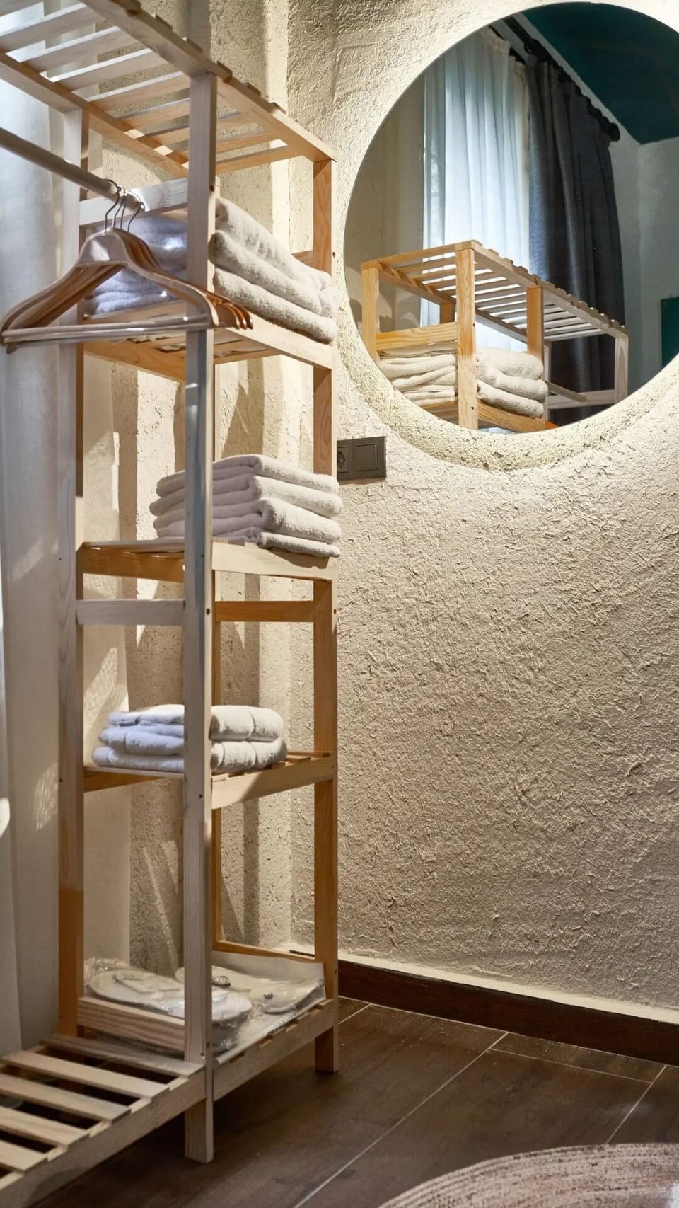 Deluxe Condo | Bathroom | Shower, free toiletries, hair dryer, slippers