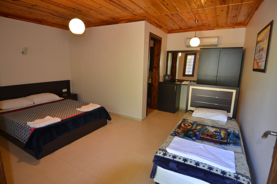 Standard Room, Non Smoking, Ground Floor | Individually furnished, iron/ironing board, free WiFi, bed sheets