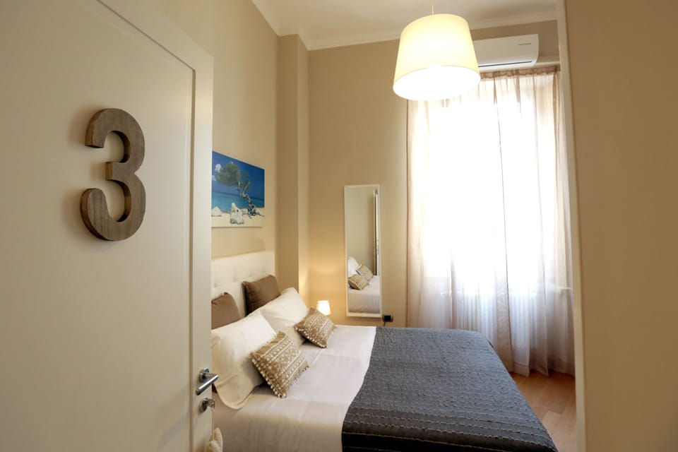 Standard Double Room | In-room safe, individually decorated, individually furnished, desk