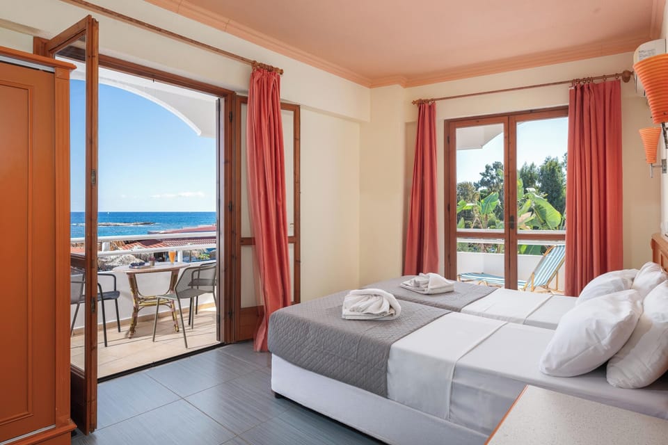 Room | In-room safe, soundproofing, iron/ironing board, free WiFi
