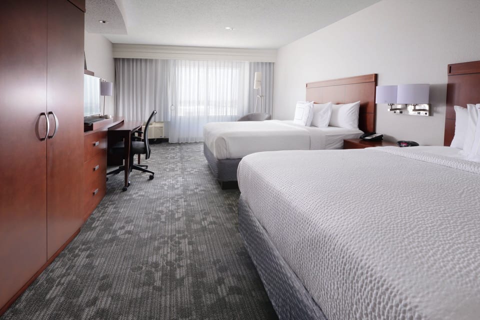 In-room safe, desk, iron/ironing board, free WiFi