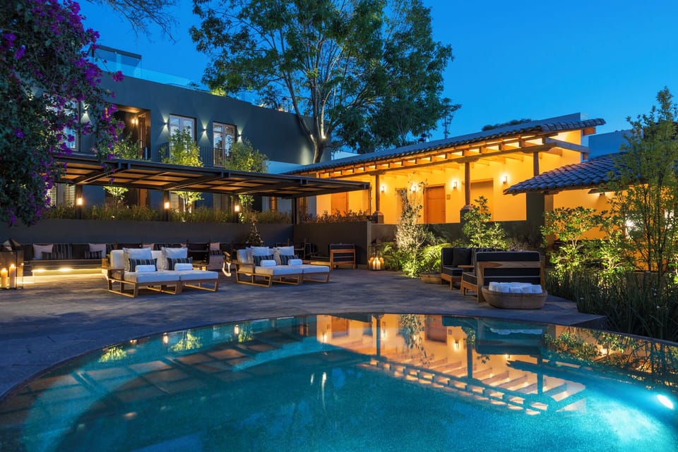 Outdoor pool, sun loungers