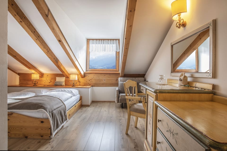 Standard Room | Down comforters, in-room safe, desk, free WiFi