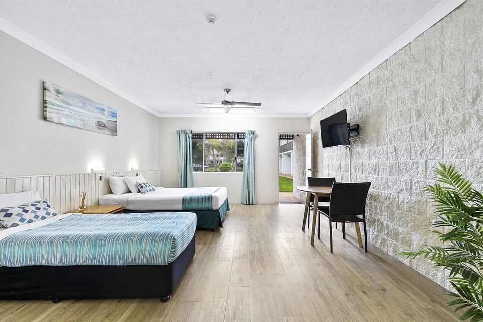 Resort Room (No air-conditioning) | Bed sheets