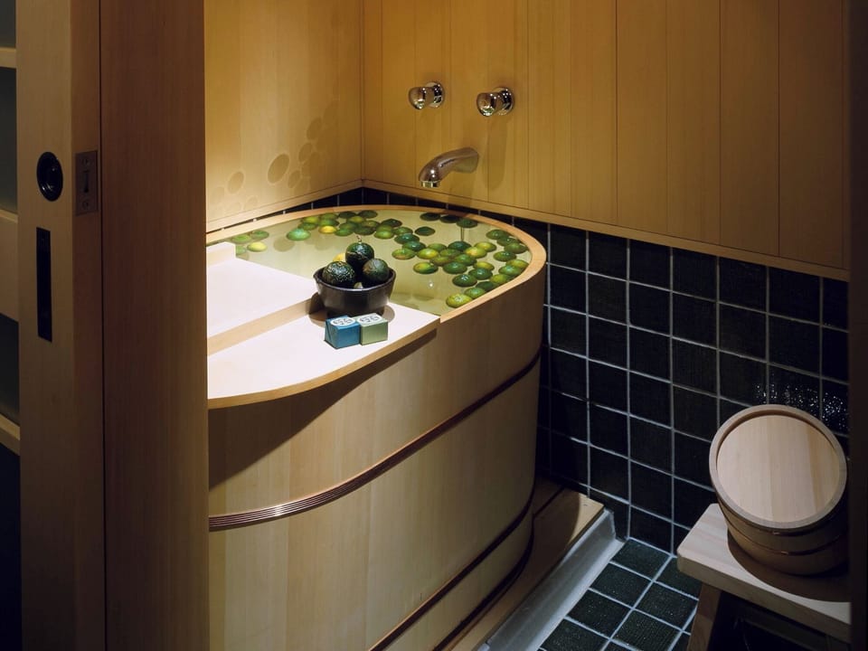 Superior Twin Room, Non Smoking, City View | Bathroom | Combined shower/tub, free toiletries, hair dryer, slippers